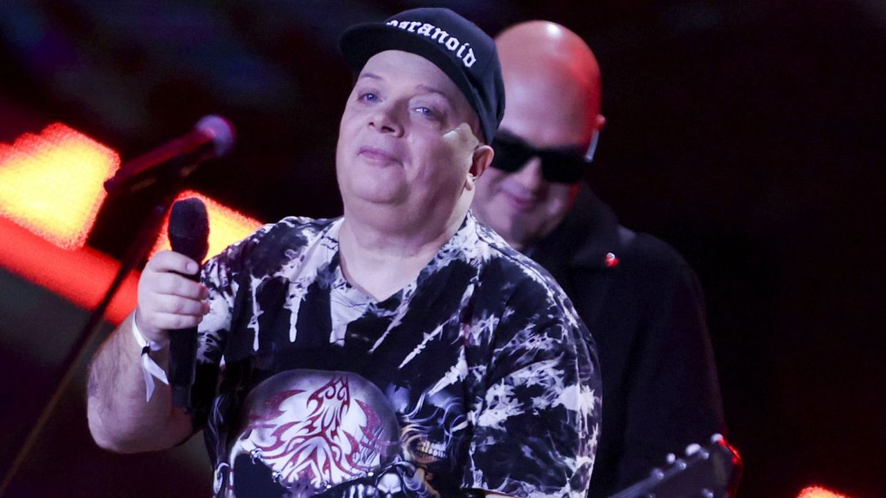 Krzysztofa Skibę dosięgła strzała Amora. Z młodszą partnerką chce spędzić resztę swojego życia 
