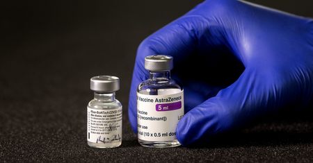 Szczepienie na COVID. Pfizer i AstraZeneca zmniejsza ryzyko zakażenia już po jednej dawce. Wiadomo, o ile