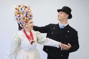 Folklor ma się dobrze i wraca pod strzechy. Ale dlaczego?