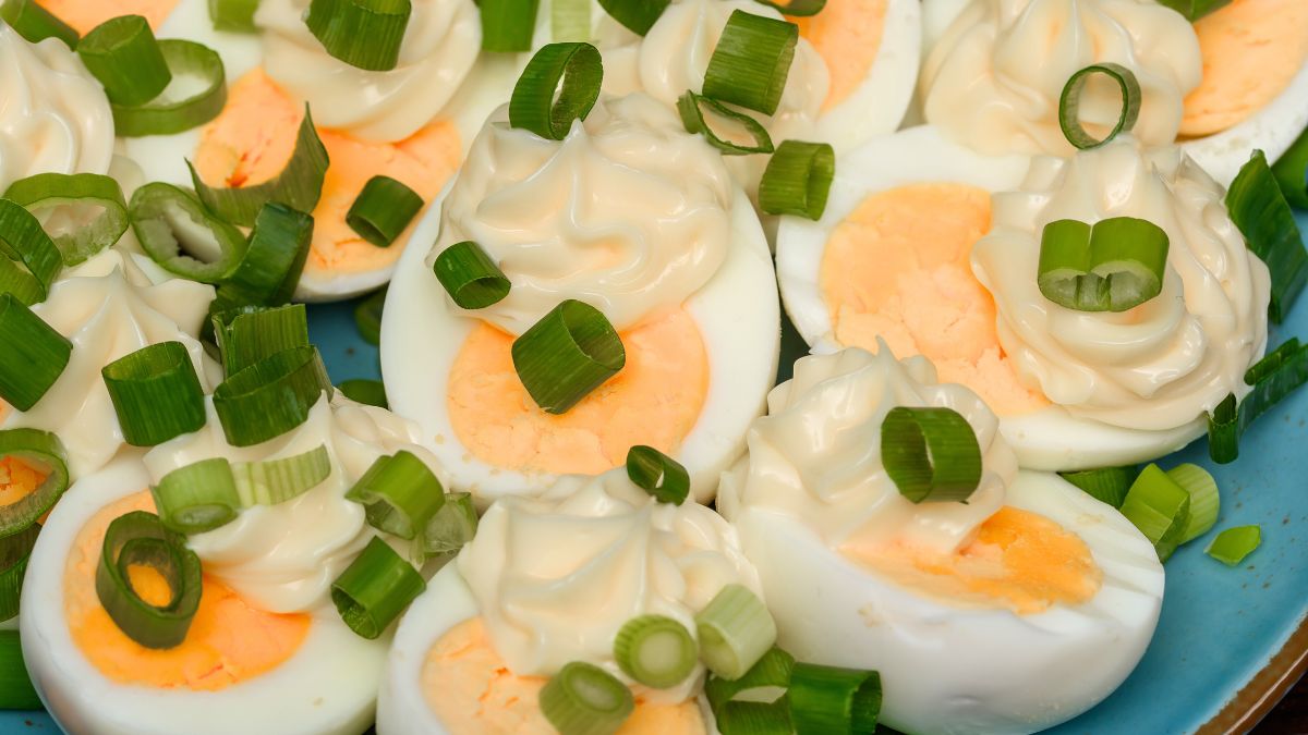 Po świętach nie wyrzucaj gotowanych jajek do kosza. Możesz przez to sporo stracić