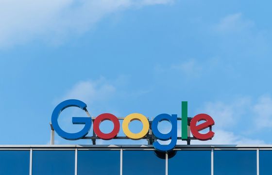 Google chce płacić wydawcom za to, co ich  treści dają AI