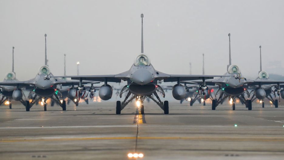 Samoloty sił powietrznych Tajwanu na manewrach