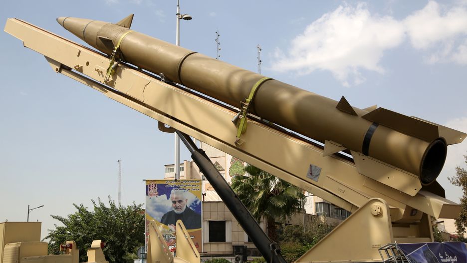 Iran znów się zbroi. Statki płyną z Chin