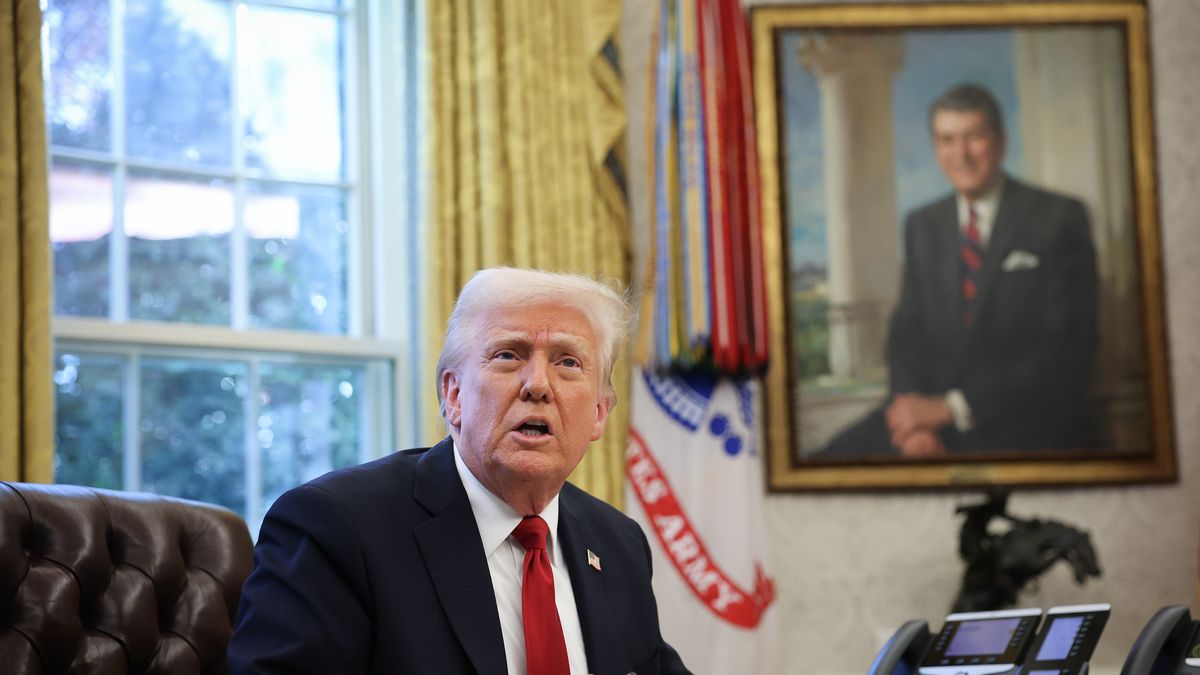 WASHINGTON, DC - MARCH 26: U.S. President Donald Trump speaks to the press before signing an executive order in the Oval Office of the White House on March 26, 2025 in Washington, DC. President Trump announced 25% tariffs on all foreign-made cars.  (Photo by Win McNamee/Getty Images)