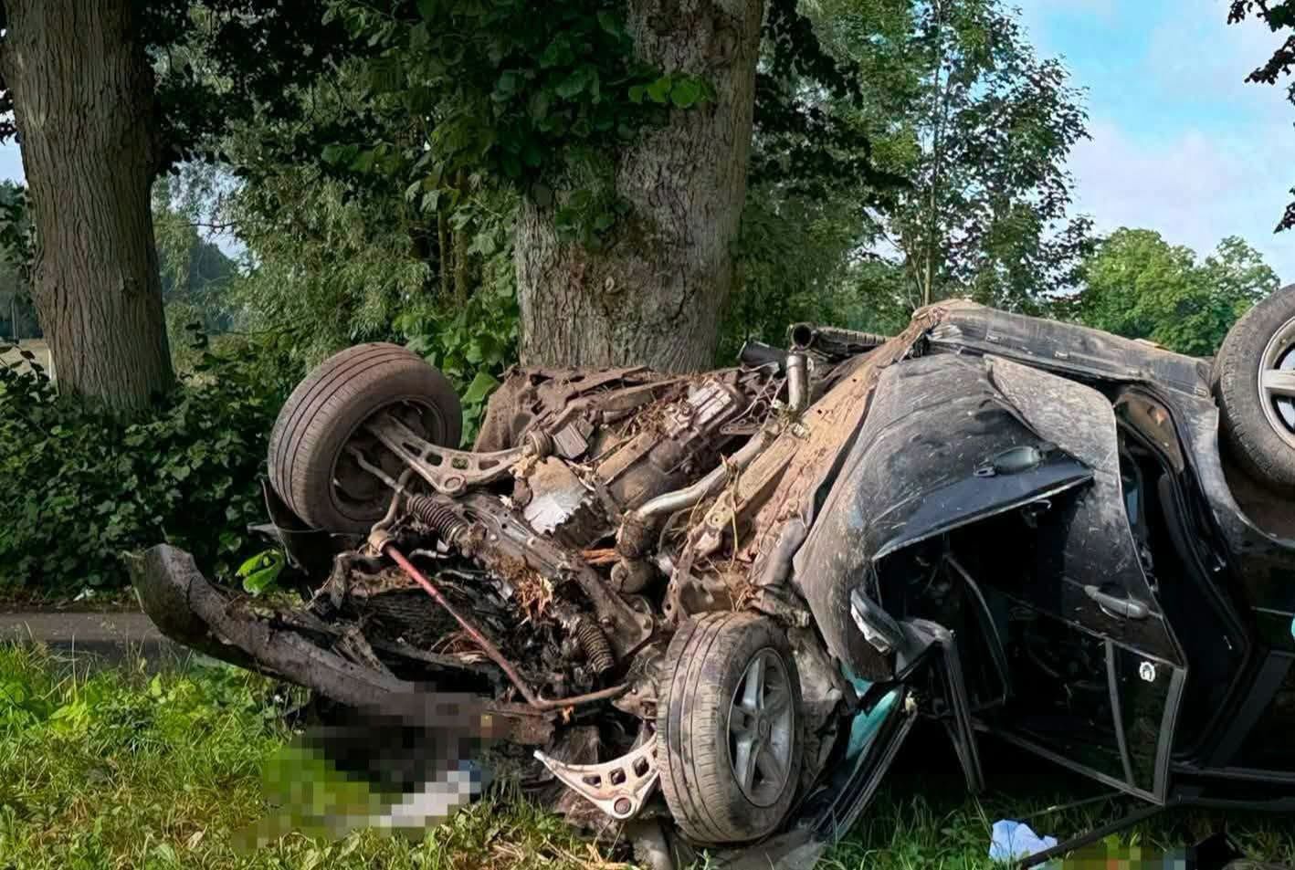 Tyle zostało z BMW po wypadku