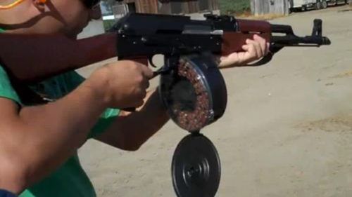 Ciekawy test magazynka do AK-47 [wideo] 1