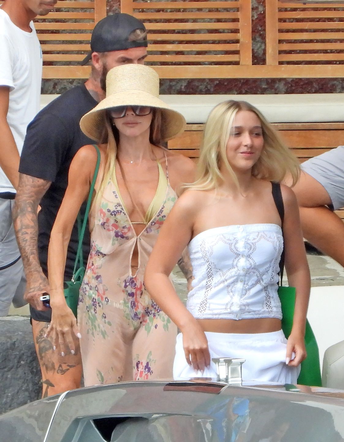 David i Victoria Beckhamowie z córką