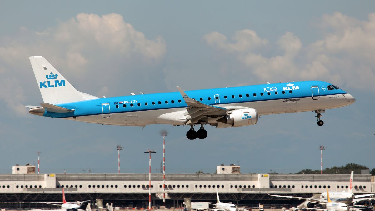 Koronawirus. KLM zwolni do 1 tys. pracowników.