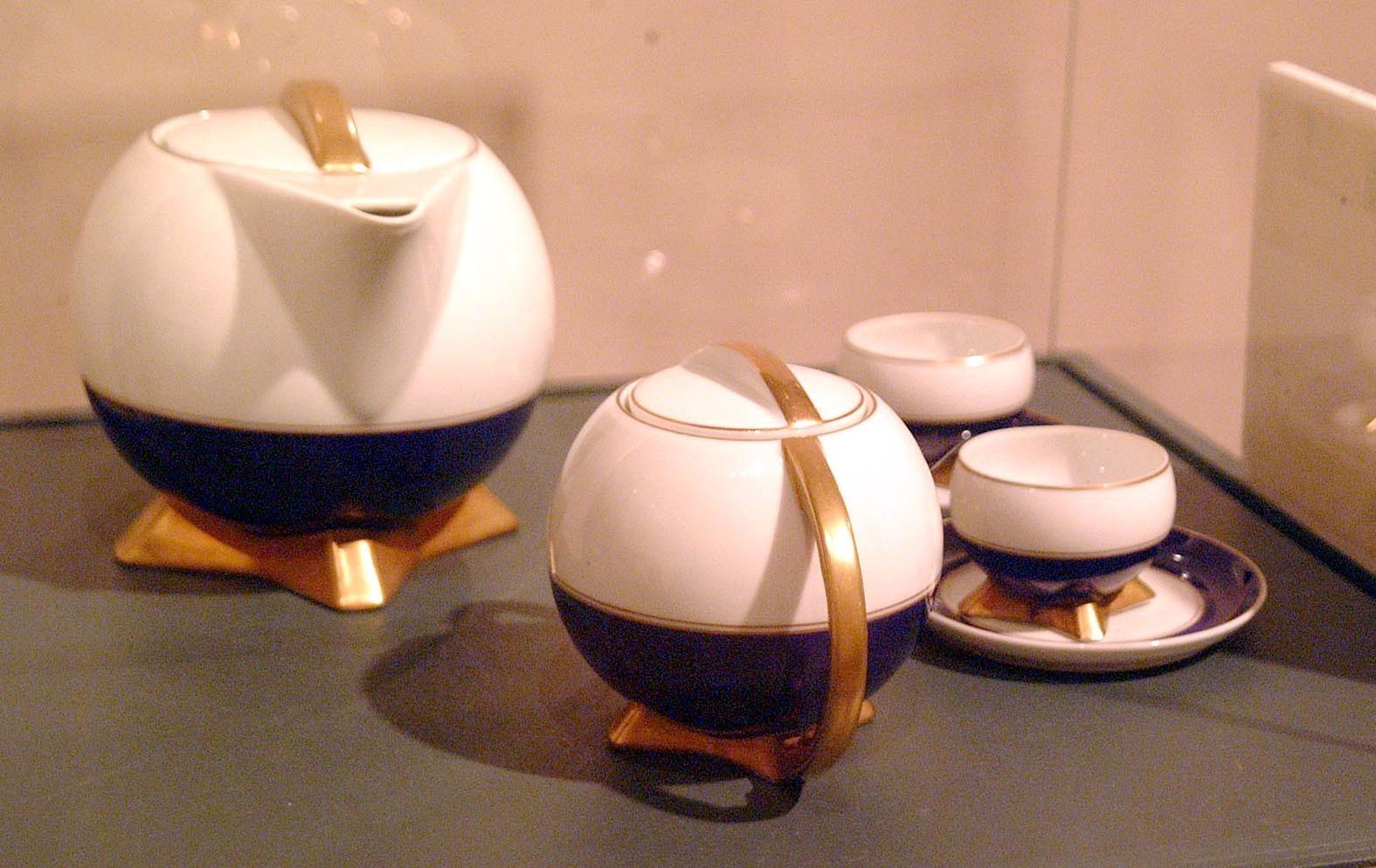Stara porcelana w 2024 roku