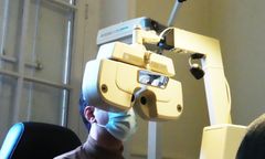 Powikłania po COVID. Objawy widać w oczach