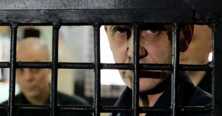 "Białe Łabędzie" proszą o zgodę. Chcą walczyć na froncie