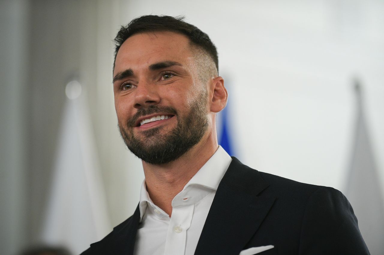Wpadka nowego posła. Uciekał przed dziennikarzami w Sejmie