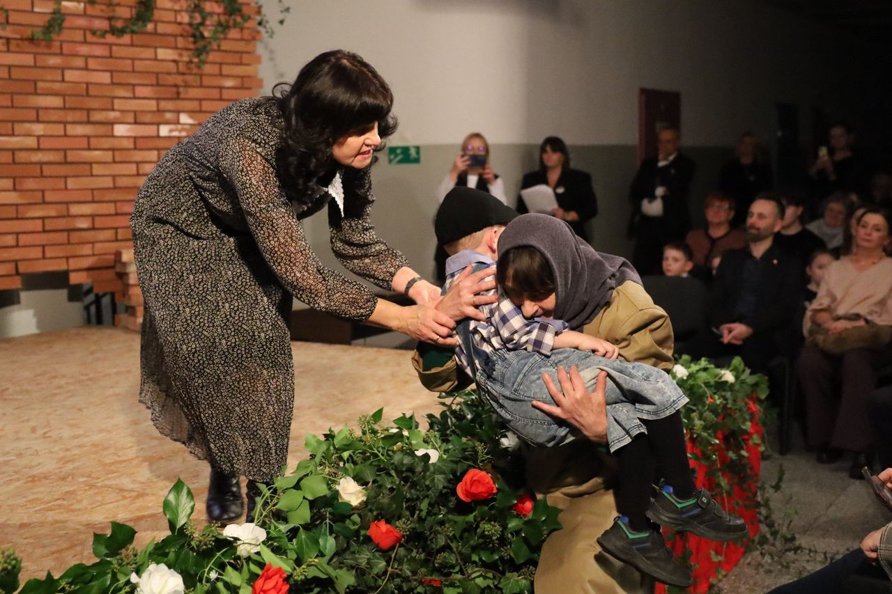 Ptaszkowo: Akademia patriotyczna w Szkole Podstawowej