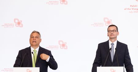 Polska na kursie kolizyjnym z UE. Węgrzy stawiają na pojednanie
