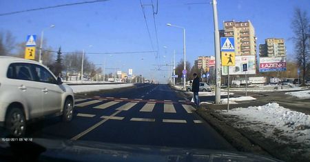 Alarm24: Tak właśnie dochodzi do wypadków na ul. Armii Krajowej (wideo)