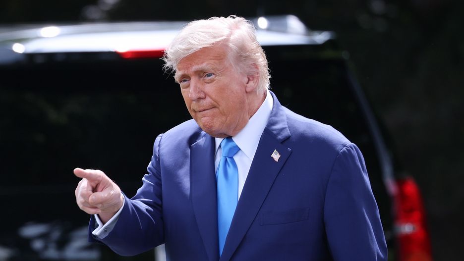 WASHINGTON, DC - JUNE 06: U.S. President Donald Trump points to supporters as he departs the White House on June 06, 2025 in Washington, DC. Trump is departing the White House for a weekend trip to Bedminster, New Jersey.  (Photo by Win McNamee/Getty Images)
