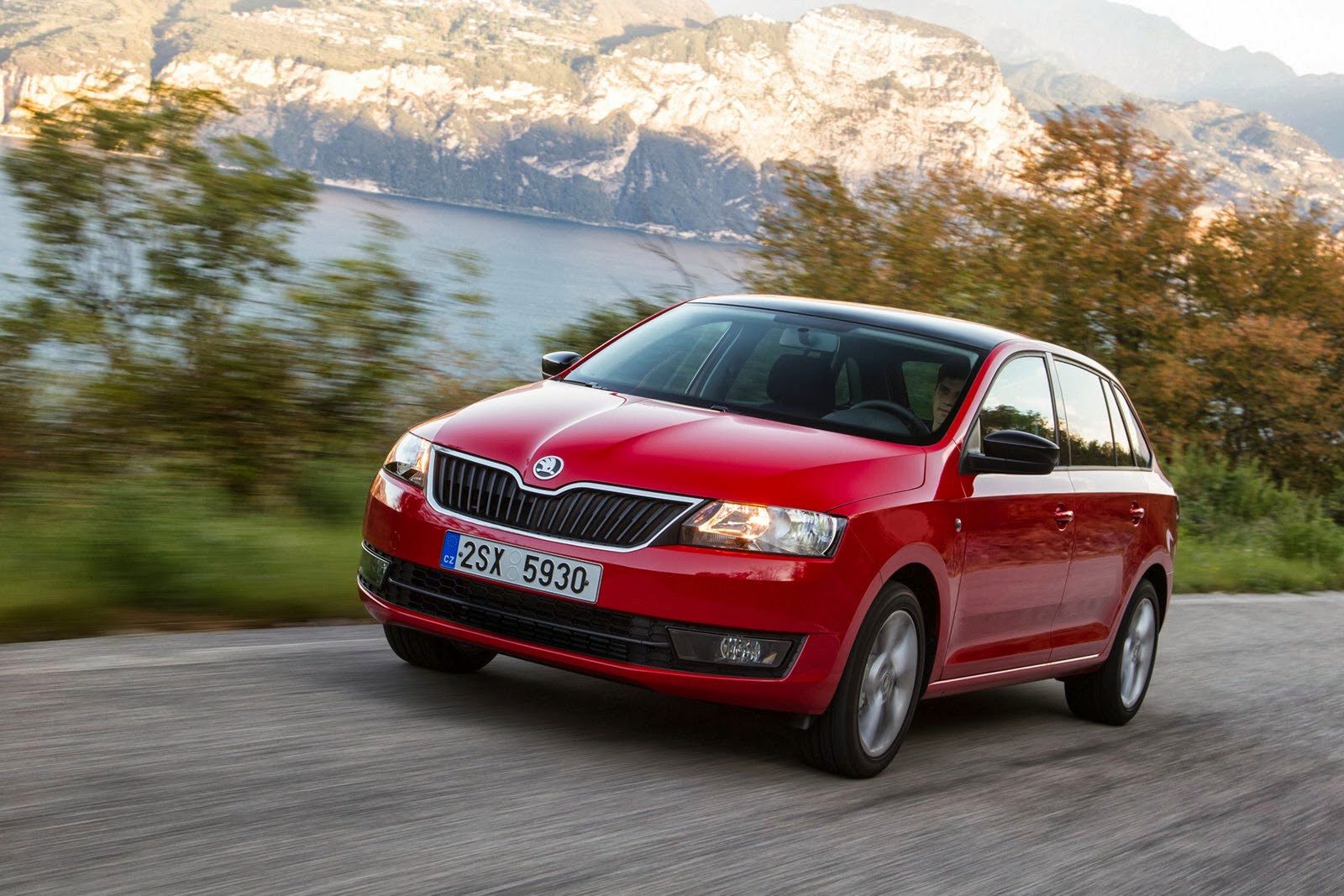 Škoda Rapid Spaceback - obszerna galeria od producenta 23