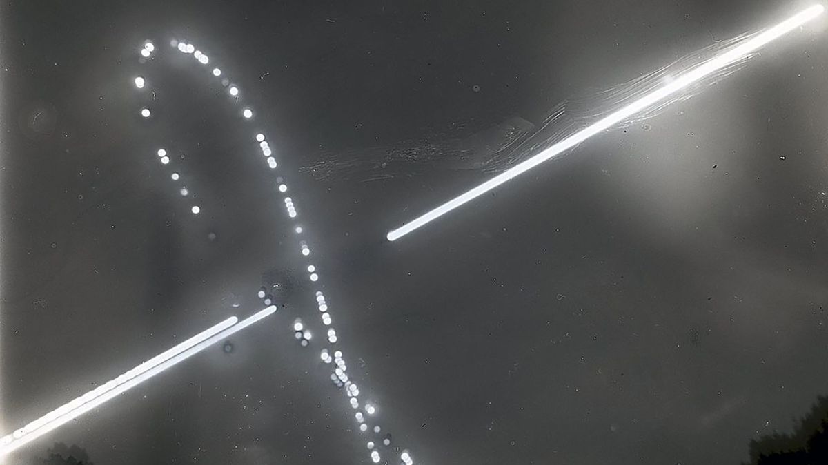 Ian Griffin naświetła to zdjęcie przez 20 sekund każdego dnia od roku.