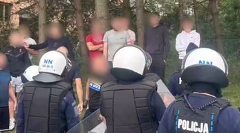 Policja nie dopuściła do starcia pseudokibiców pod Lęborkiem