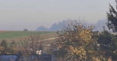 Pożar na terenie sortowni odpadów w Lublinie. Ciemny dym widoczny był z wielu kilometrów