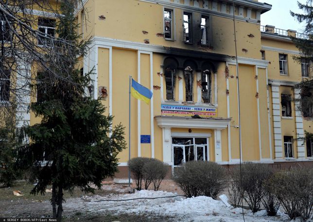 Szkoła w Charkowie zniszczona przez rosyjski ostrzał