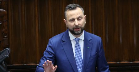 Szef MON: chętnych do wojska najwięcej od lat