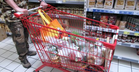 Zakaz handlu nie tylko w niedzielę. Szykuj się na długi weekend bez zakupów