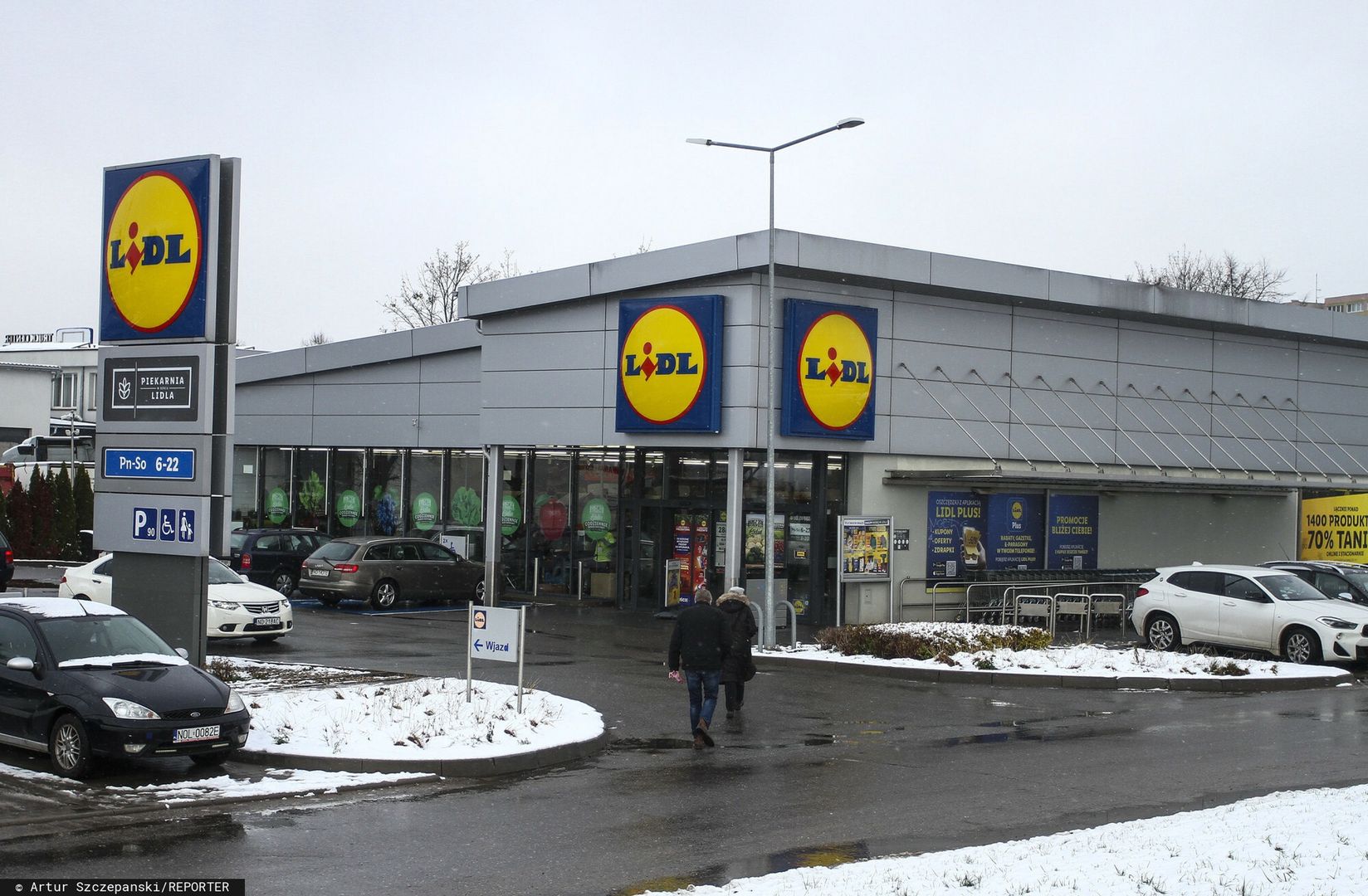 Lidl nie odpuszcza. Klienci reagują na SMS Biedronki