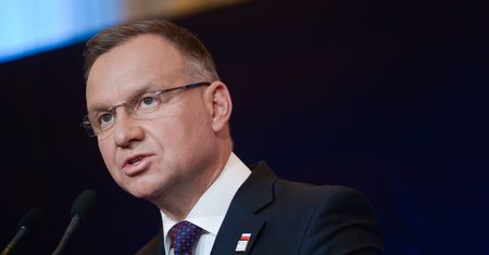Porównali "koszyk Dudy". Wzrost cen o ponad 100 procent