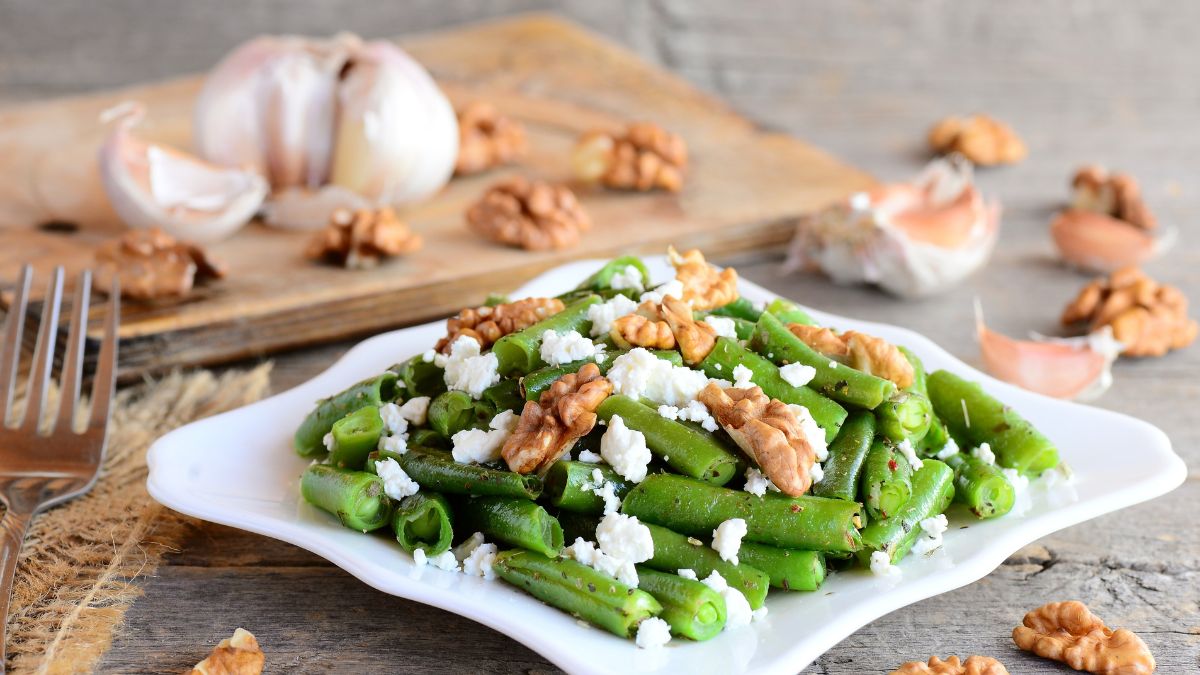 Sałatka z fasolki szparagowej w cytrusowym sosie.