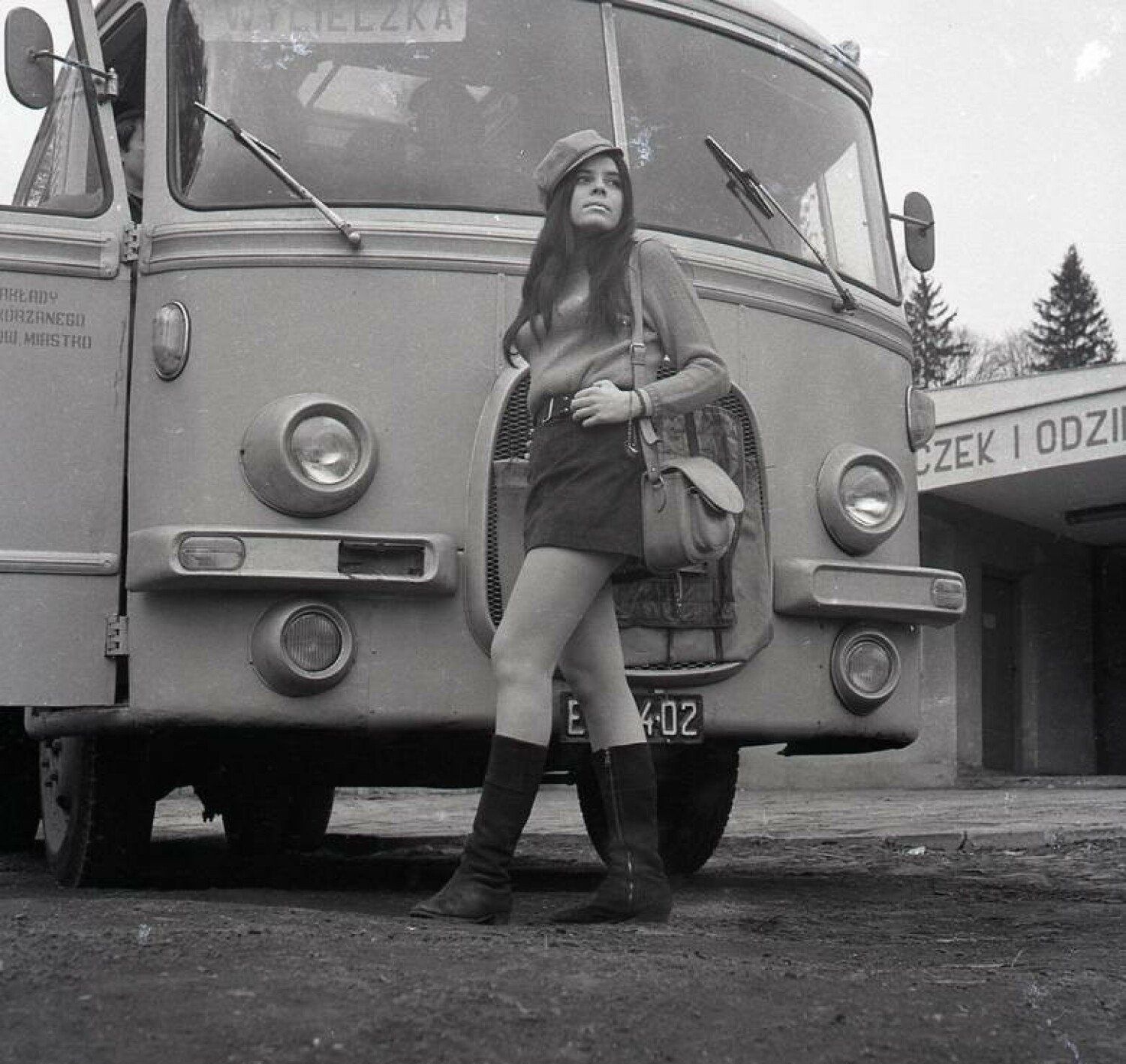 Dawne hale Fabryki Rękawiczek i Odzieży Skórzanej w Miastku, w tym  XIX-wieczne obiekty, zniknęły z powierzchni ziemi. Dzisiaj w tym miejscu jest market.