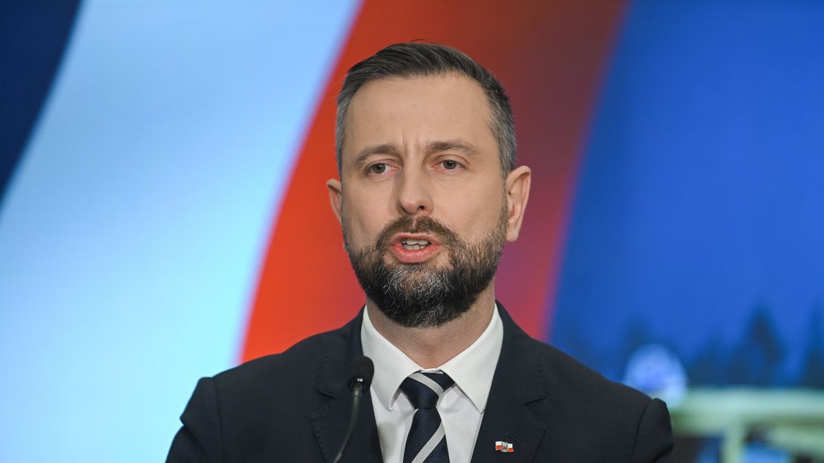 Warszawa, 04.12.2024. Wicepremier, minister obrony narodowej Władysław Kosiniak-Kamysz na podpisaniu umowy na dostawę kilkuset cystern dla Wojska Polskiego, 4 bm w siedzibie MON w Warszawie. (aldg) PAP/Marcin Obara