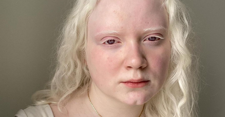 Nazywali ją "duchem". Przez lata była prześladowana, dziś podbija internet