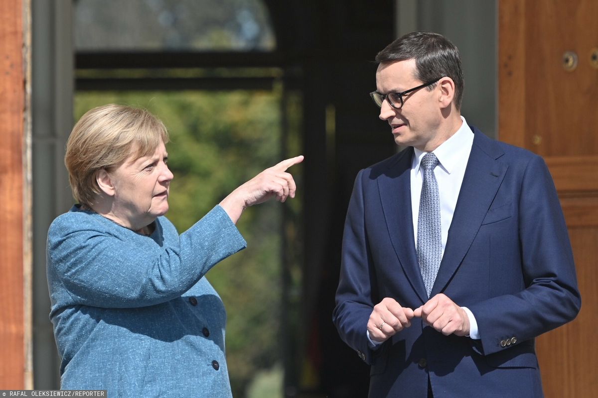 Kanclerz Merkel w Polsce. Niemieckie media o "afroncie prezydenta Dudy". Na zdjęciu Angela Merkel i Mateusz Morawiecki podczas sobotniego spotkania w Warszawie 