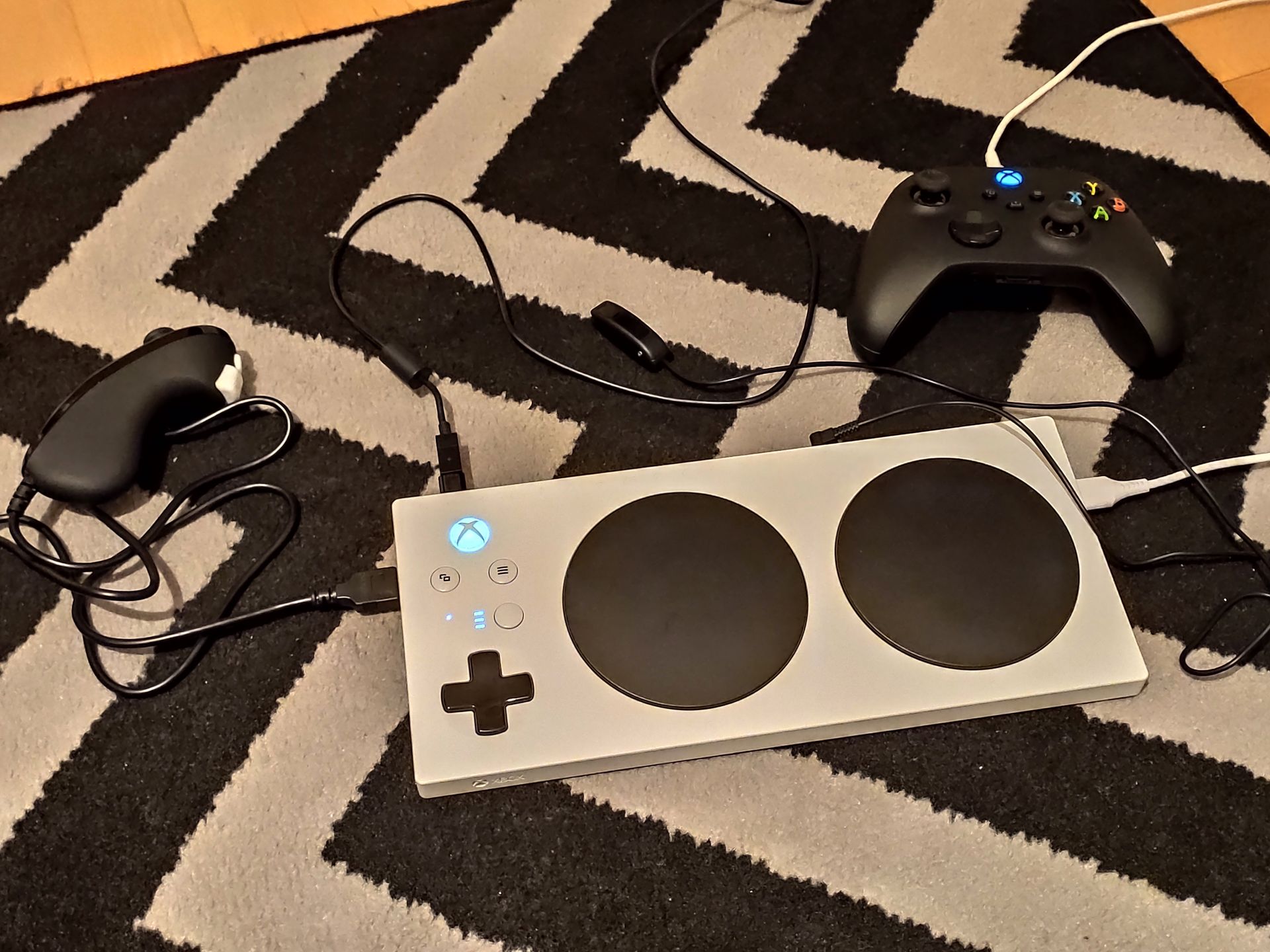 Xbox Adaptive Controller: sprawdziłem kontroler, który łamie bariery 9