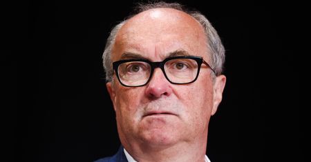 "Cztery osoby wiedzą, jak jest". Czarzasty ucieka od odpowiedzi