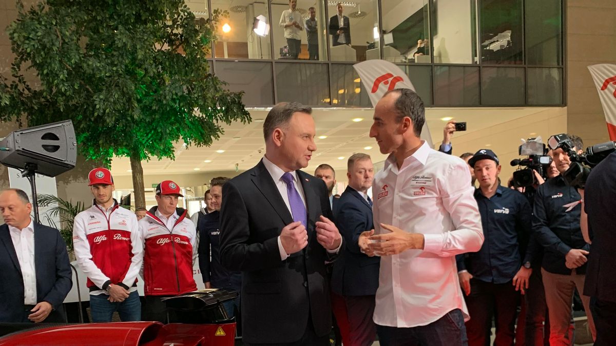 Andrzej Duda (po lewej) i Robert Kubica 