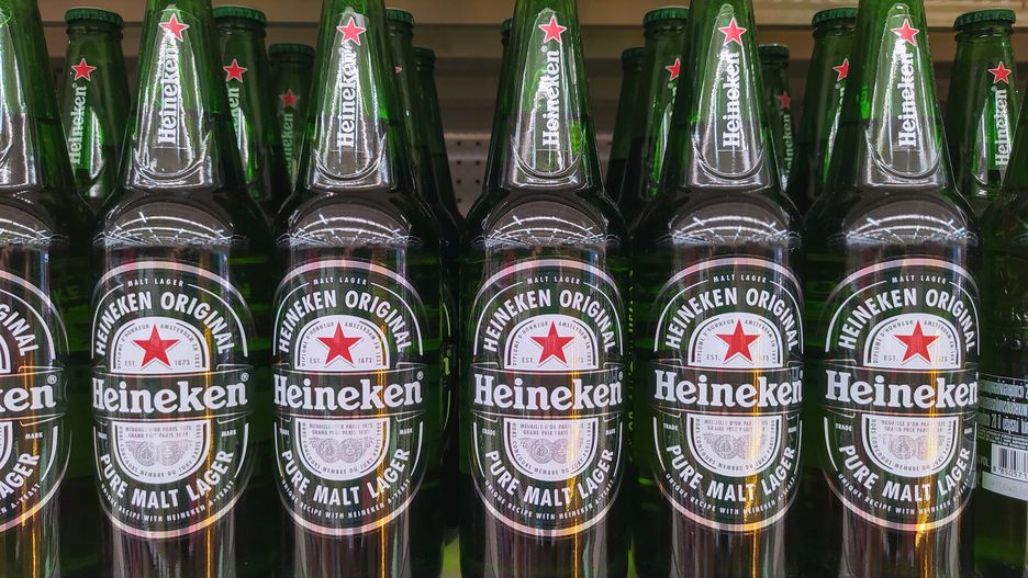 Heineken wstrzymuje produkcję i sprzedaż w Rosji. "Nie chcemy czerpać korzyści finansowych" 