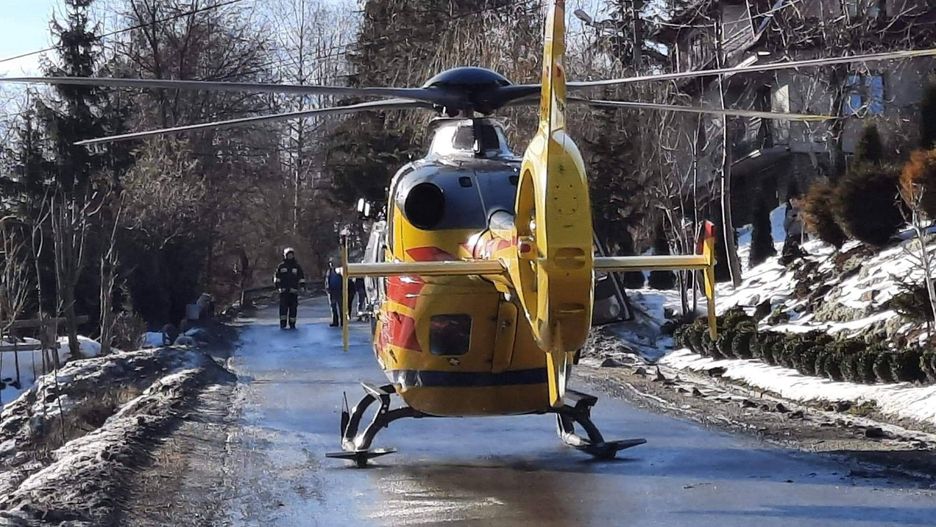 Podobin. Drzewo przygniotło 21-latka