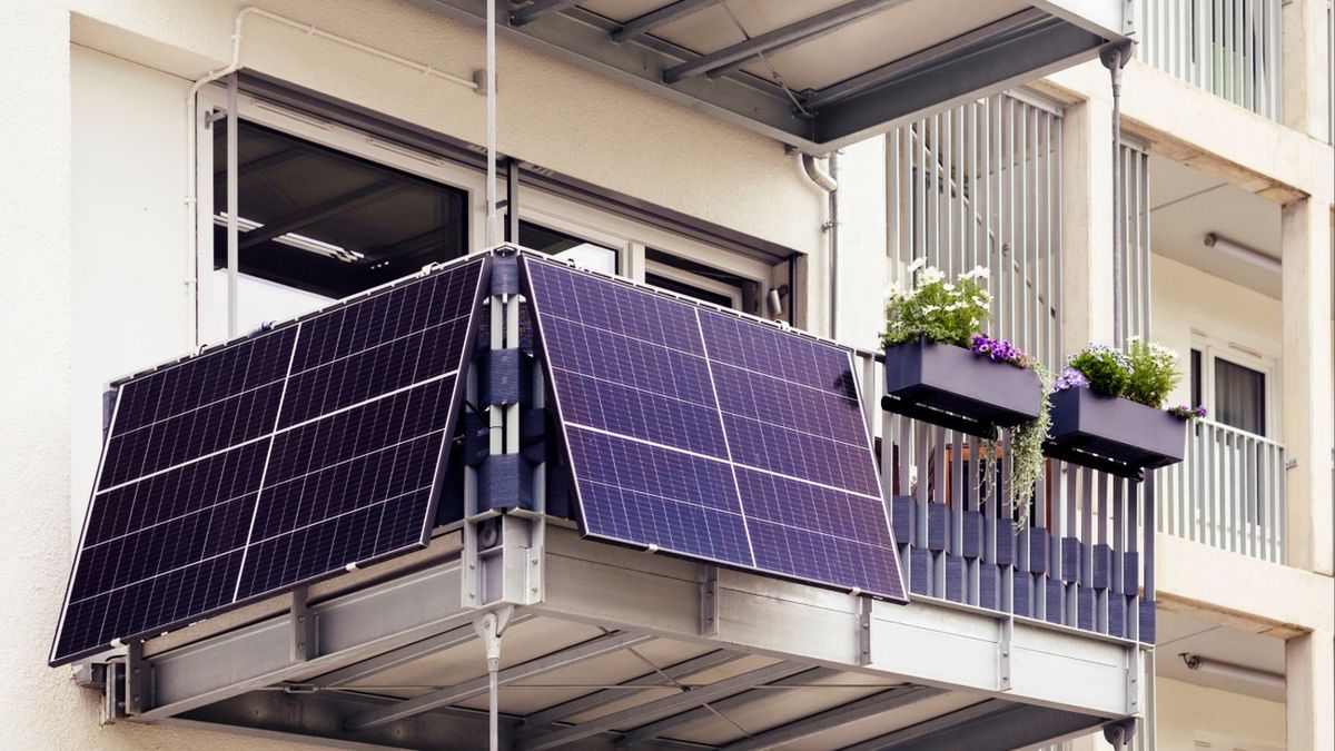 Spór o panele na balkonie. Pan Krzysztof przegrał w sądzie