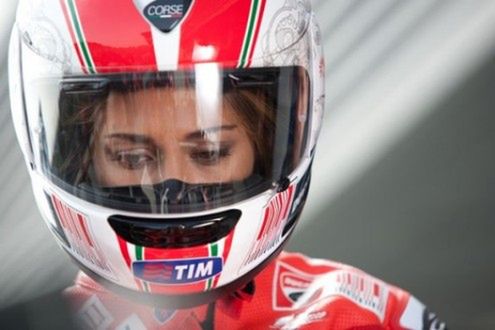 Piękna i Bestia, czyli Belen Rodriguez i Ducati D16 GP
