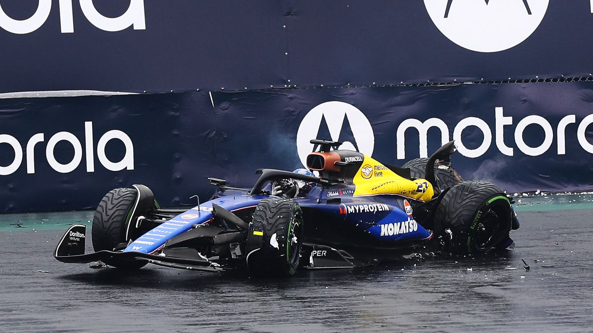 Getty Images / Peter Fox / Na zdjęciu: Alexander Albon po wypadku