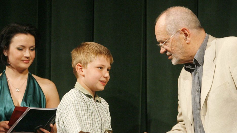 W Wałbrzychu powstał nowy mural inspirowany filmem Sztuczki