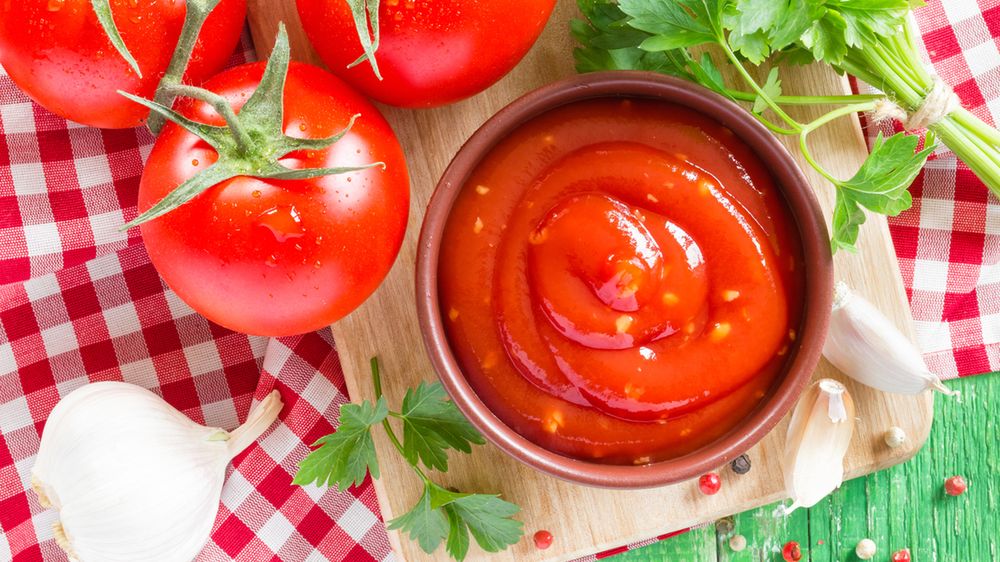 Sos pomidorowy w puszce