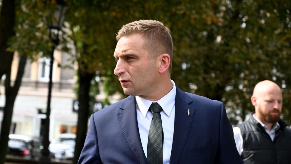 Bąkiewicz pozywa Leszczynę. W trybie wyborczym