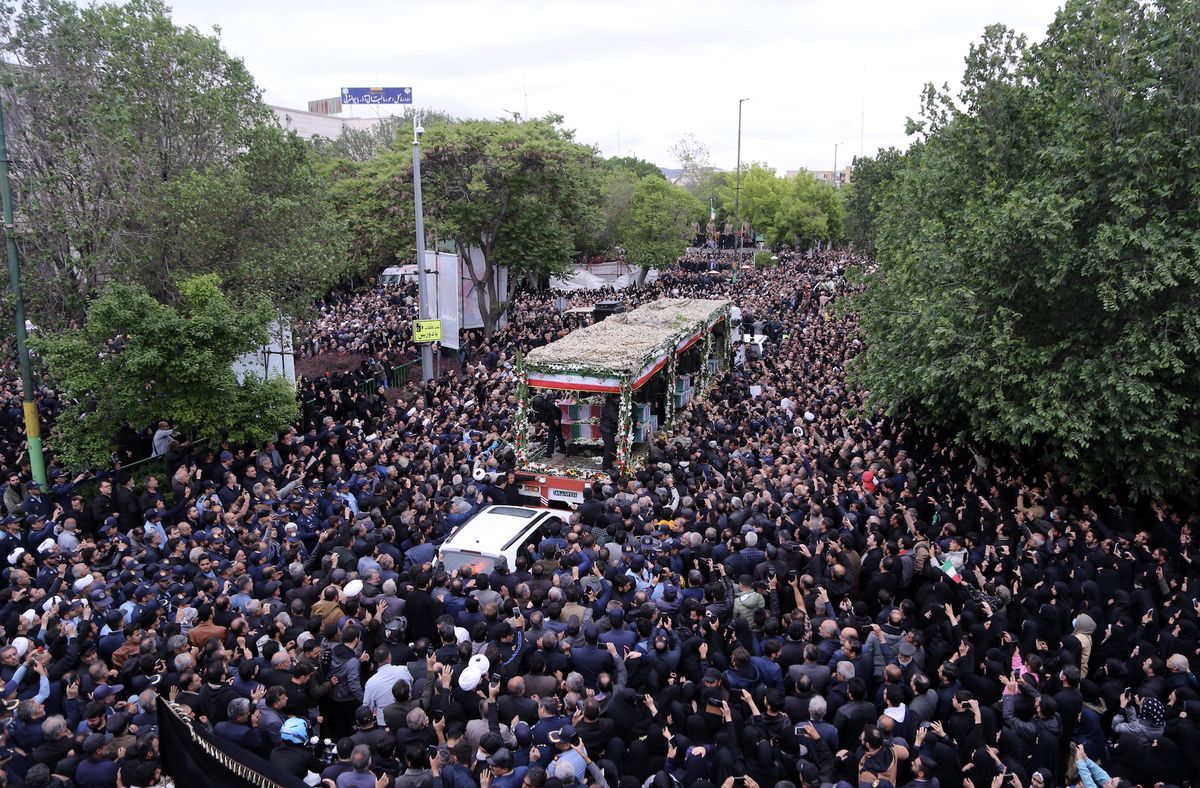 iran, katastrofa lotnicza, śmierć prezydenta Nowe informacje w sprawie katastrofy samolotu z irańskim prezydentem na pokładzie. Raisi mógł umierać kilka godzin