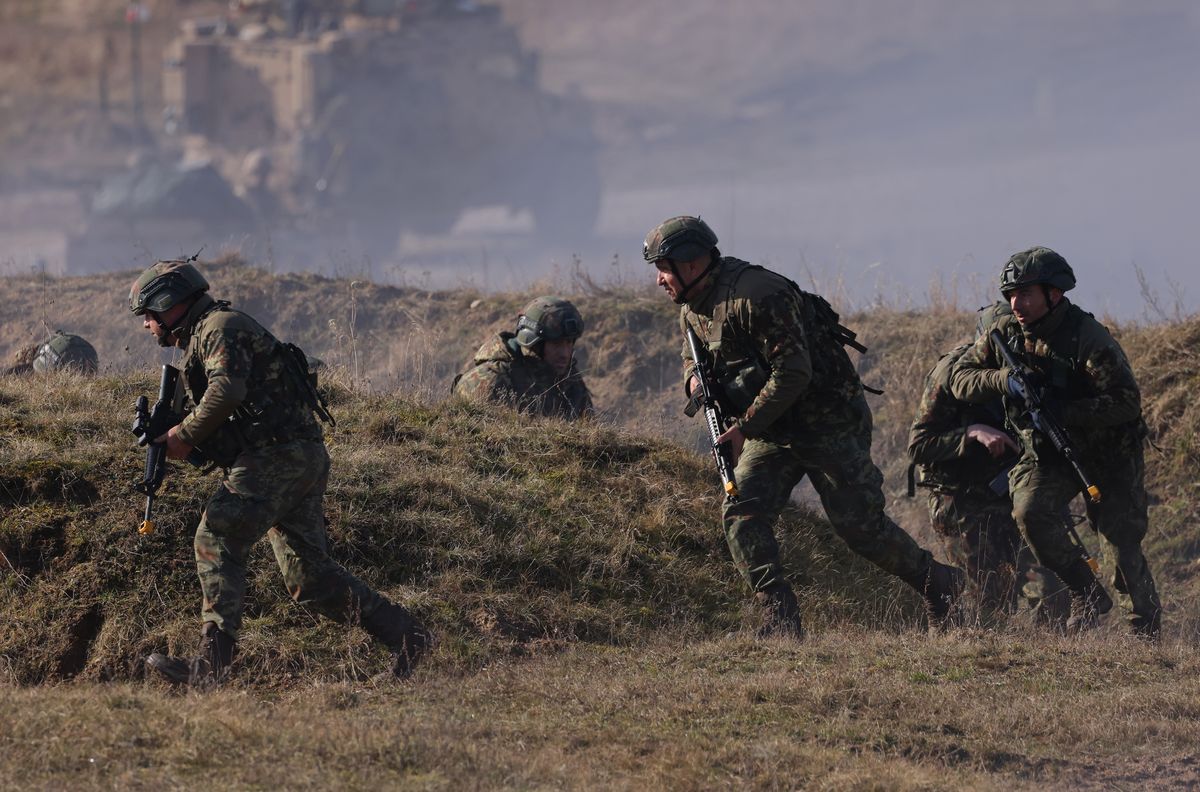Były minister sił zbrojnych Wielkiej Brytanii twierdzi, że Brytyjczycy powinni rozważyć wysłanie wojsk do Ukrainy, ale z dala od frontu