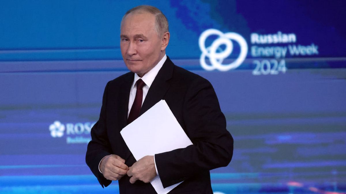 Putin Holds Plenary Session Of Russian Energy WeekMOSCOW, RUSSIA - SEPTEMBER 26: (RUSSIA OUT) Russian President Vladimir Putin leaves the stage during the plenary session of the Russian Energy Week 2024 on September 26, 2024, in Moscow, Russia. (Photo by Contributor/Getty Images)Contributor