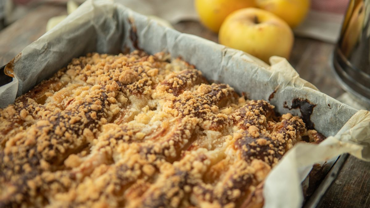 Ciasto drożdżowe z owocami na śniadanie? Marzenie. 