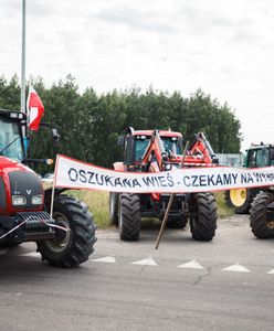 Rolnicy zablokowali ruch. Policja do kierowców: apeluję o cierpliwość